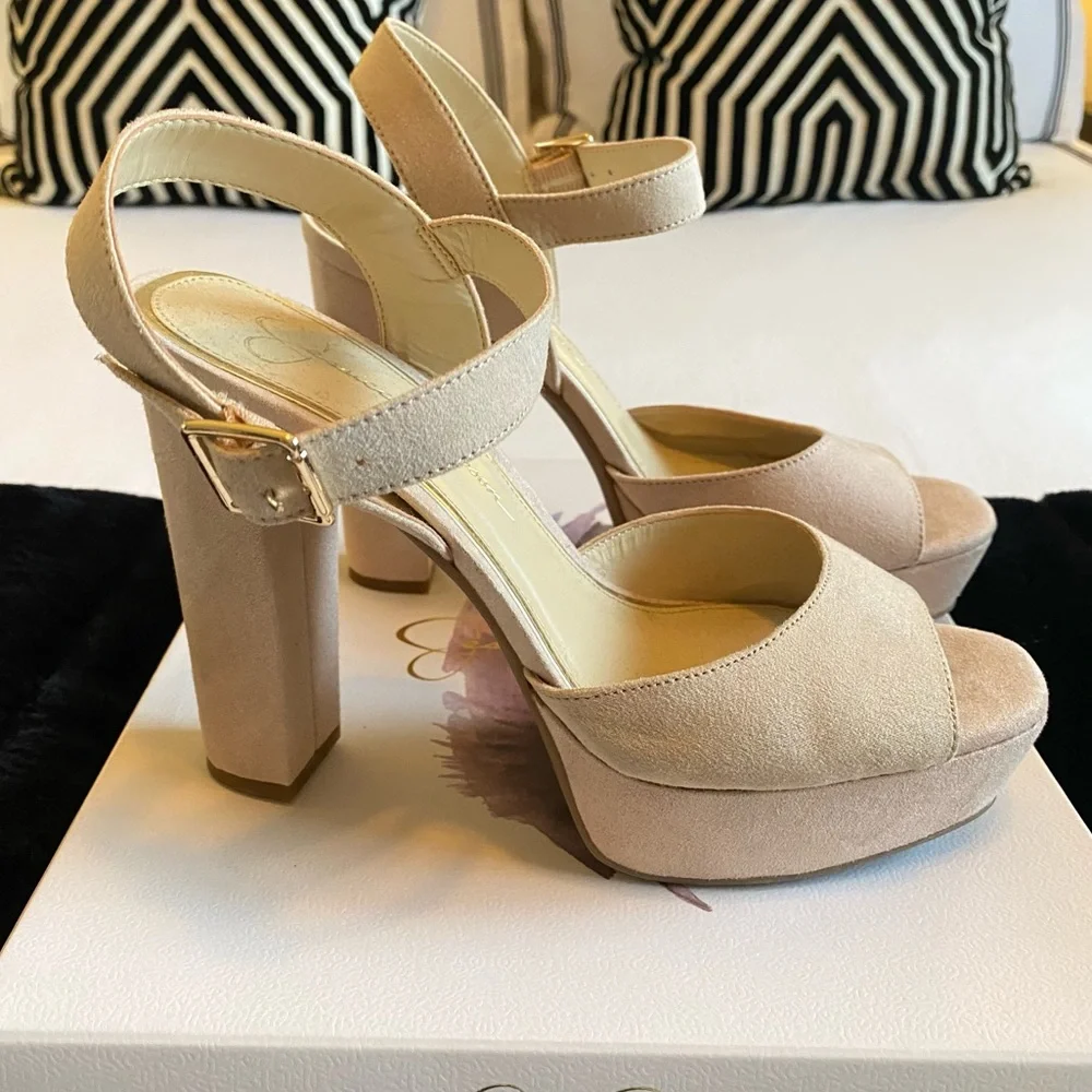 Jessica Simpson brand new